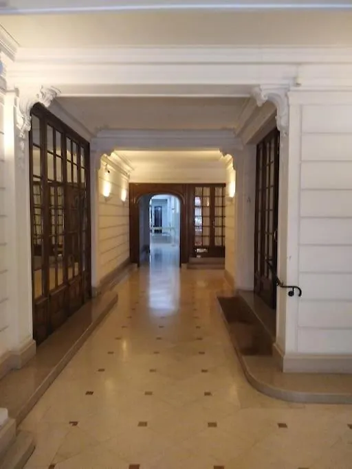 Mini Studio Au Pied De La Tour Eiffel - Completely Refurbished Speed Wifi, Check In 24H, Bed King Size 140X190, No Lift 6Th Floor, Shared Toilets Διαμέρισμα Παρίσι
